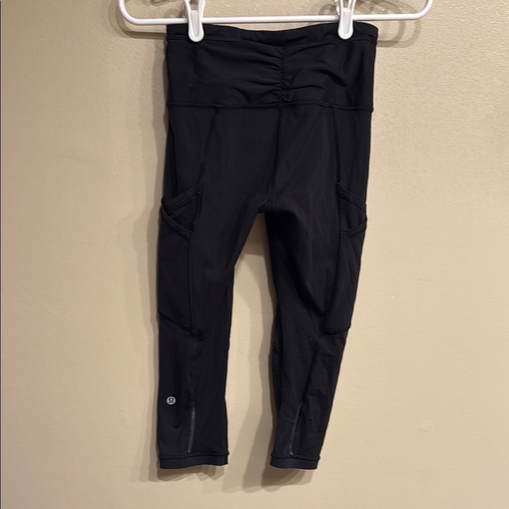 🤪SOLD🤪Lululemon Black Leggings Sheer Panel Size 2